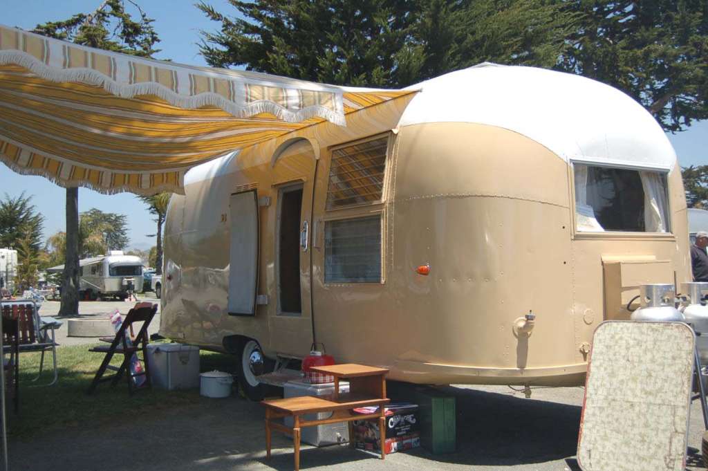 1963AirstreamFlyingCloud.jpg
